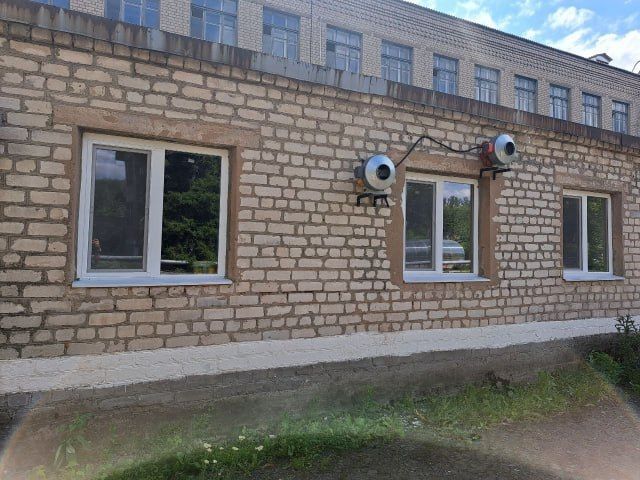 В Ровеньковской гимназии имени писателя Н. Трублаини ведутся ремонтные работы по подготовке к новому учебному году В Ровеньковской гимназии имени писателя Н. Трублаини ведутся ремонтные работы по подготовке к новому учебному году