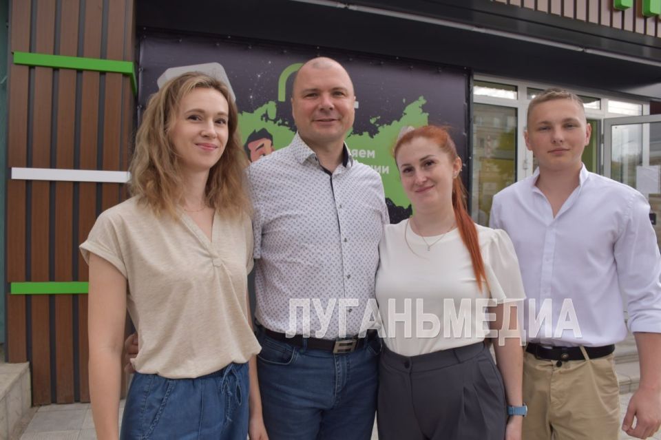 В Северодонецке торжественно открыт Центр Обслуживания Абонентов (ЦОА) ООО «МКС» В Северодонецке торжественно открыт Центр Обслуживания Абонентов (ЦОА) ООО «МКС»