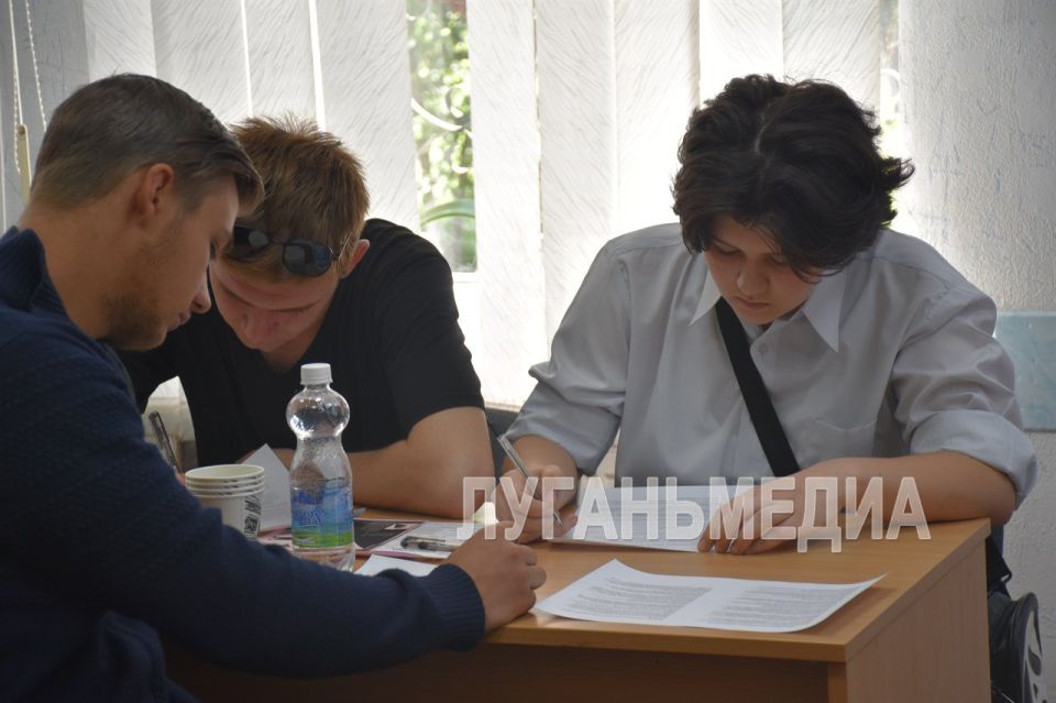 В Белокуракино прошел II федеральный этап всероссийской ярмарки трудоустройства «Работа России. Время возможностей» В Белокуракино прошел II федеральный этап всероссийской ярмарки трудоустройства «Работа России. Время возможностей»
