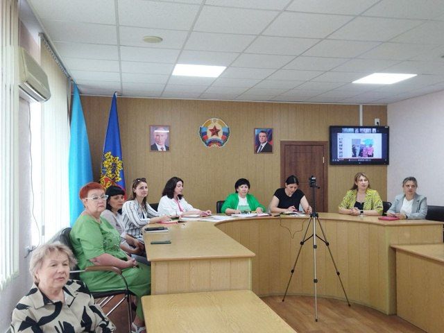 Члены Совета женщин городского округа город Ровеньки Луганского РО Союза женщин России приняли участие в региональной конференции в режиме ВКС Члены Совета женщин городского округа город Ровеньки Луганского РО Союза женщин России приняли участие в региональной конференции в режиме ВКС