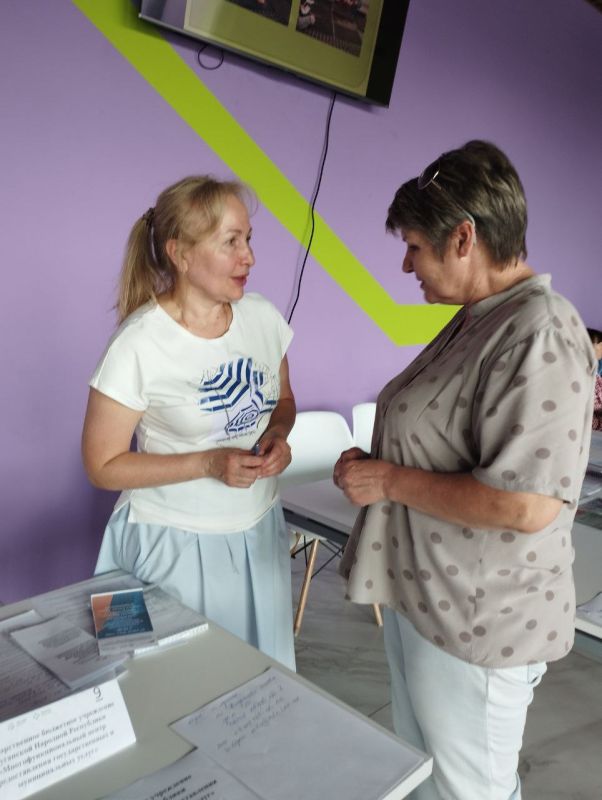 МФЦ ЛНР принял участие во втором этапе Всероссийской ярмарки трудоустройства «Работа России. Время возможностей» МФЦ ЛНР принял участие во втором этапе Всероссийской ярмарки трудоустройства «Работа России. Время возможностей»