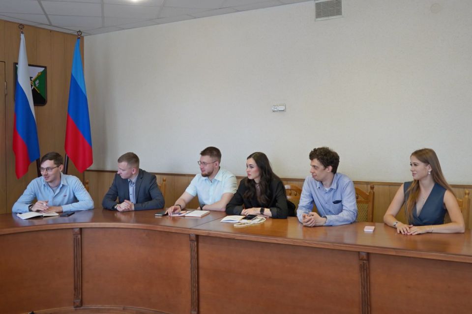 Андрей Сухачев: В наш округ прибыла делегация Молодежного парламента Красноярского края при Законодательном собрании Красноярского края Андрей Сухачев: В наш округ прибыла делегация Молодежного парламента Красноярского края при Законодательном собрании Красноярского края