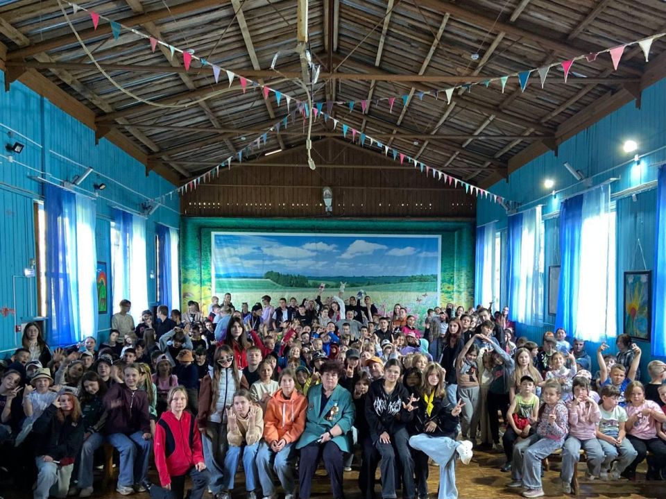 В костромском загородном лагере продолжается смена для меловских школьников В костромском загородном лагере продолжается смена для меловских школьников