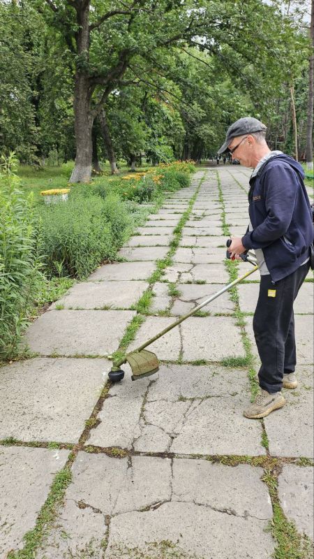 Чистота парка способствует созданию более здоровой городской среды! Чистота парка способствует созданию более здоровой городской среды!