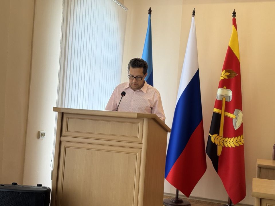 Владимир Шавлай: Сегодня провел очередное тридцать пятое заседание Совета Краснодонского муниципального округа, на котором были рассмотрены важные вопросы, касающиеся жизни и развития территории Владимир Шавлай: Сегодня провел очередное тридцать пятое заседание Совета Краснодонского муниципального округа, на котором были рассмотрены важные вопросы, касающиеся жизни и развития территории