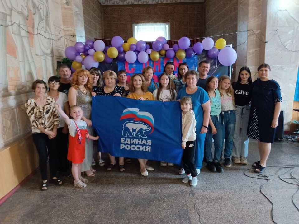 28 июня по всей территории, подведомственной Администрации г. о. город Красный Луч ЛНР прошли праздничные мероприятия, посвящённые Дню Молодёжи 28 июня по всей территории, подведомственной Администрации г. о. город Красный Луч ЛНР прошли праздничные мероприятия, посвящённые Дню Молодёжи