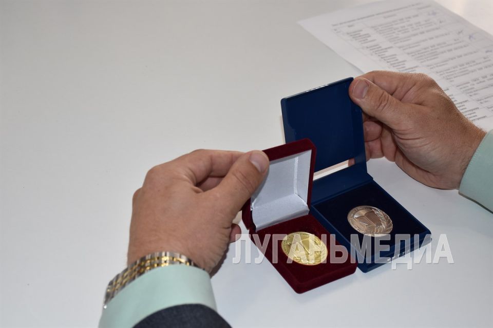 Глава Первомайского городского округа Сергей Колягин встретился с выпускниками-медалистами школ Глава Первомайского городского округа Сергей Колягин встретился с выпускниками-медалистами школ