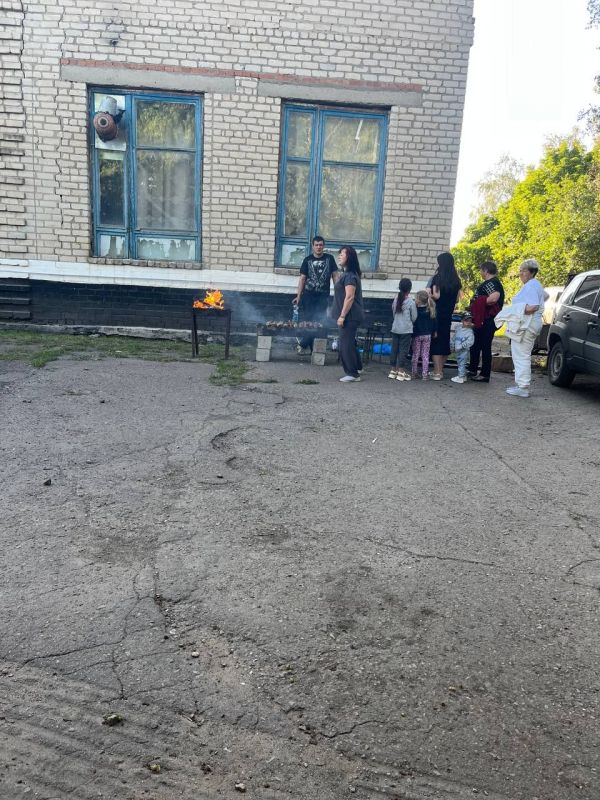 В с.Великая Черниговка, состоялось празднование Дня Молодёжи прозвучали поздравления от начальника отдела жизнеобеспечения Ильченко С.И.,с вручением благодарственных писем самым активным молодым участникам, прозвучал... В с.Великая Черниговка, состоялось празднование Дня Молодёжи прозвучали поздравления от начальника отдела жизнеобеспечения Ильченко С.И.,с вручением благодарственных писем самым активным молодым участникам, прозвучал...