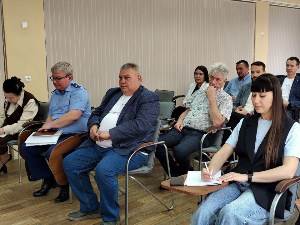 27 июня в Совете городского округа город Красный Луч состоялся депутатский час 27 июня в Совете городского округа город Красный Луч состоялся депутатский час