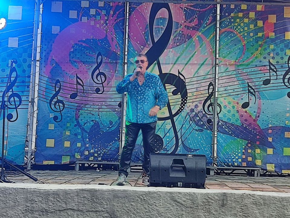 С Днем молодежи, Ровеньки!!! С Днем молодежи, Ровеньки!!!