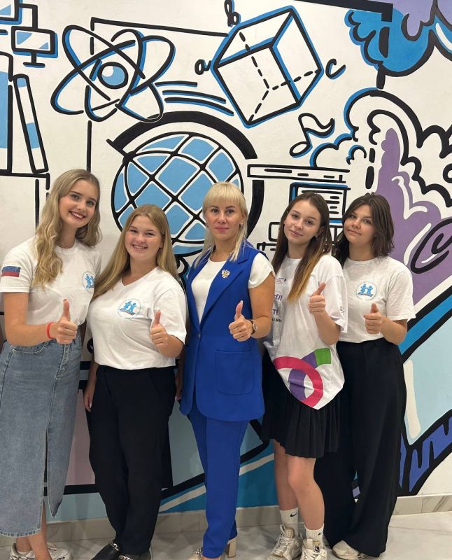 Инна Швенк: С Днем Молодёжи, дорогие юноши и девушки! Инна Швенк: С Днем Молодёжи, дорогие юноши и девушки!