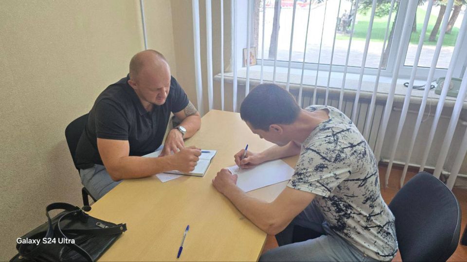 Внимание к каждому обращению — приоритет в работе депутатов Антрацитовского округа Внимание к каждому обращению — приоритет в работе депутатов Антрацитовского округа