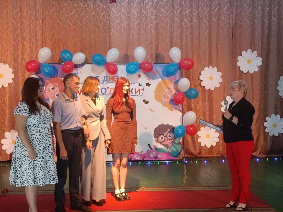 ПРИМЕР ДЛЯ МОЛОДЫХ СЕРДЕЦ: СЕМЬЯ ЖИЛИНЫХ — 25 ЛЕТ СЧАСТЛИВОГО СОЮЗА ПРИМЕР ДЛЯ МОЛОДЫХ СЕРДЕЦ: СЕМЬЯ ЖИЛИНЫХ — 25 ЛЕТ СЧАСТЛИВОГО СОЮЗА