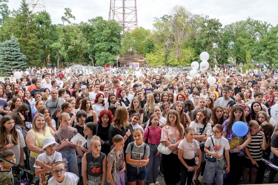На малой сцене тоже было шумно! На малой сцене тоже было шумно!