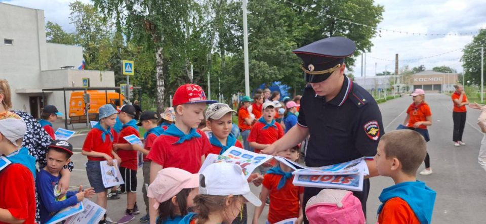 Сотрудники Госавтоинспекции провели профориентационное мероприятие Сотрудники Госавтоинспекции провели профориентационное мероприятие
