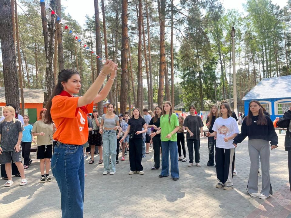 Регионы-шефы помогают организовать каникулы детей из ЛНР Регионы-шефы помогают организовать каникулы детей из ЛНР