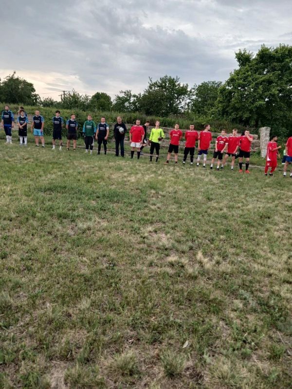 В Перевальске продолжаются игры открытого Первенства по футболу! В Перевальске продолжаются игры открытого Первенства по футболу!