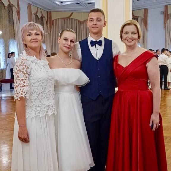Студенты луганского колледжа на Балу Победы в Москве Студенты луганского колледжа на Балу Победы в Москве
