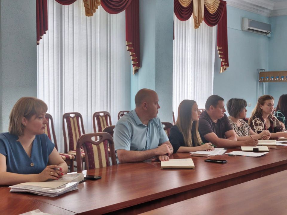 Сергей Козенко: Сегодня провел расширенное аппаратное совещание с руководителями структурных подразделений Администрации, начальниками отделов и управления, ответственных за жизнеобеспечение населенных пунктов округа Сергей Козенко: Сегодня провел расширенное аппаратное совещание с руководителями структурных подразделений Администрации, начальниками отделов и управления, ответственных за жизнеобеспечение населенных пунктов округа