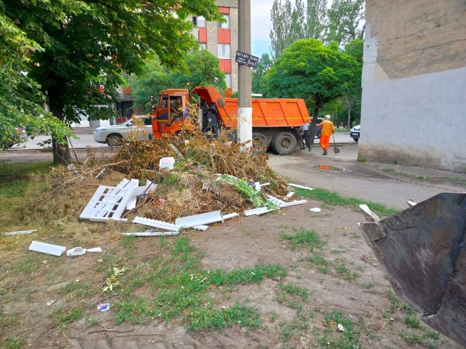 Продолжаем освещать работу коммунальных служб! Продолжаем освещать работу коммунальных служб!