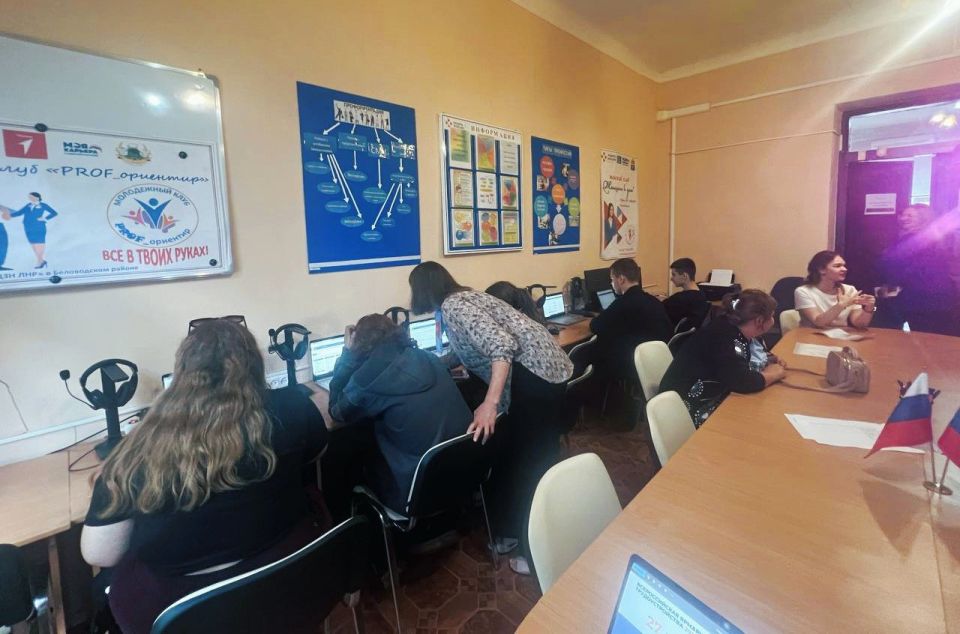 ІІ ЭТАП ВСЕРОССИЙСКОЙ ЯРМАРКИ ТРУДОУСТРОЙСТВА «РАБОТА РОССИИ. ВРЕМЯ ВОЗМОЖНОСТЕЙ» состоялся в Беловодском муниципальном округе ІІ ЭТАП ВСЕРОССИЙСКОЙ ЯРМАРКИ ТРУДОУСТРОЙСТВА «РАБОТА РОССИИ. ВРЕМЯ ВОЗМОЖНОСТЕЙ» состоялся в Беловодском муниципальном округе