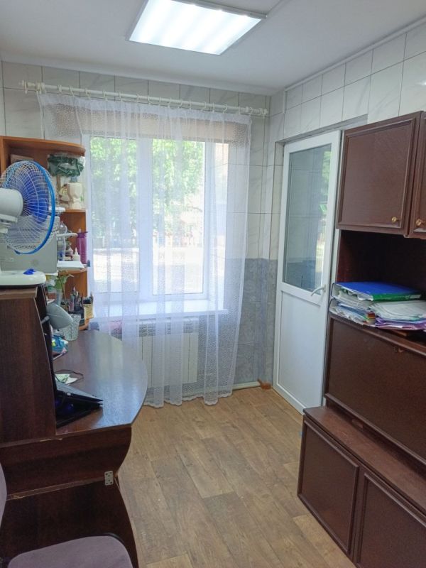 В рамках подготовки к новому учебному году в Ровеньковском ясли-саду «Ладушки» осуществлен ремонт медицинского кабинета и полового покрытия специализированной группы В рамках подготовки к новому учебному году в Ровеньковском ясли-саду «Ладушки» осуществлен ремонт медицинского кабинета и полового покрытия специализированной группы