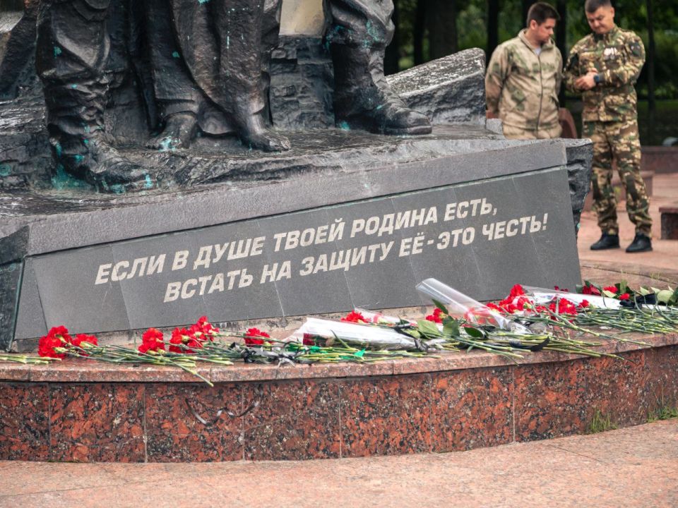 День ветеранов боевых действий в Луганске: память, благодарность, единство День ветеранов боевых действий в Луганске: память, благодарность, единство