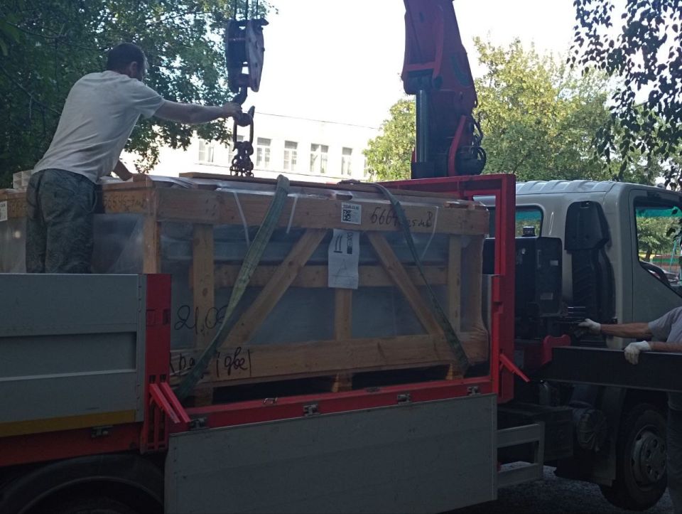 В городском округе город Ровеньки продолжаются работы по установке новых лифтов В городском округе город Ровеньки продолжаются работы по установке новых лифтов