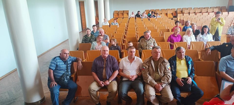 Евгений Шаталин: Принял участие в торжественном празднование Дня ветеранов боевых действий Евгений Шаталин: Принял участие в торжественном празднование Дня ветеранов боевых действий