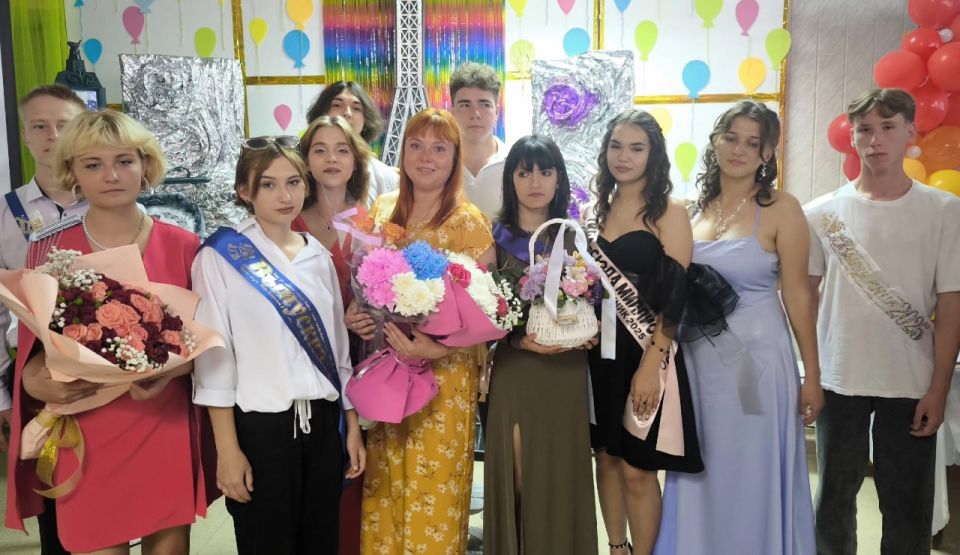 В Лутугинском колледже прошел выпускной В Лутугинском колледже прошел выпускной