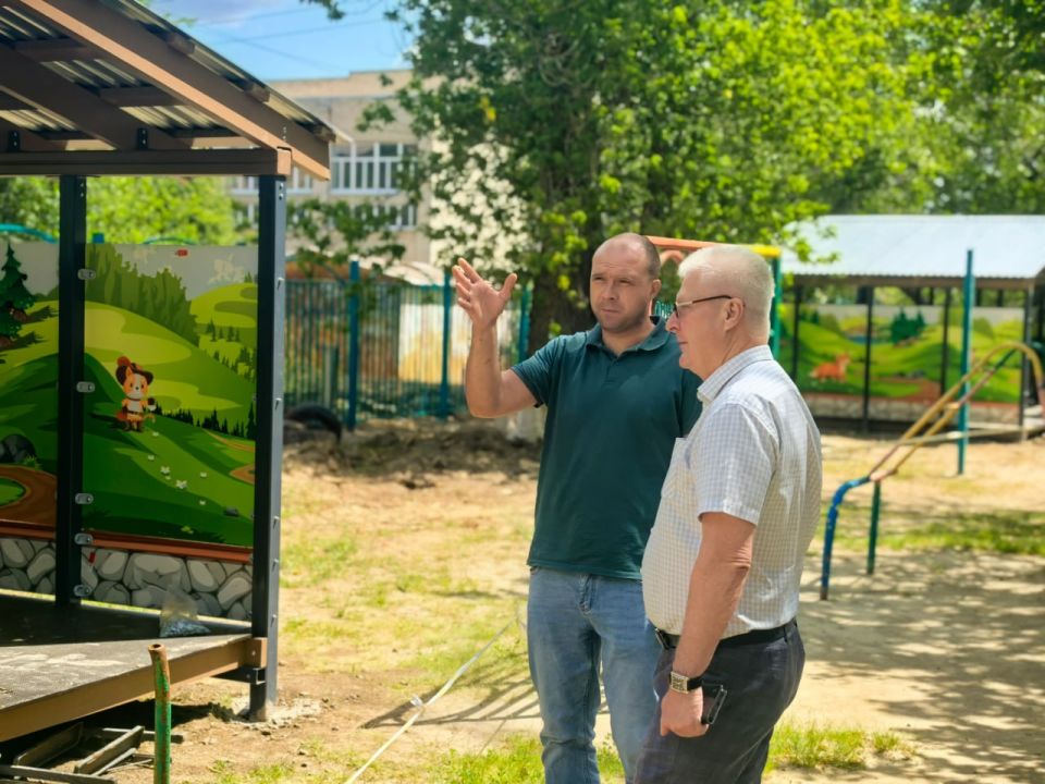 Сергей Козенко: Сегодня посетил с рабочим визитом Краснодонский детский сад «Акварель», где ведутся работы в рамках специального инфраструктурного проекта Сергей Козенко: Сегодня посетил с рабочим визитом Краснодонский детский сад «Акварель», где ведутся работы в рамках специального инфраструктурного проекта