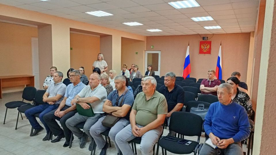 Виталий Коваленко: Сегодня провел аппаратное совещание с руководителями структурных подразделений, начальниками предприятий и учреждений Беловодского муниципального округа Виталий Коваленко: Сегодня провел аппаратное совещание с руководителями структурных подразделений, начальниками предприятий и учреждений Беловодского муниципального округа