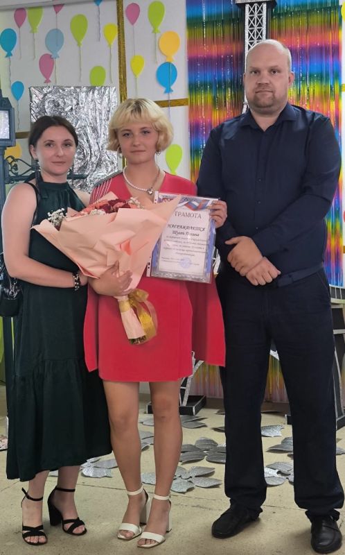 В Лутугинском колледже прошел выпускной В Лутугинском колледже прошел выпускной