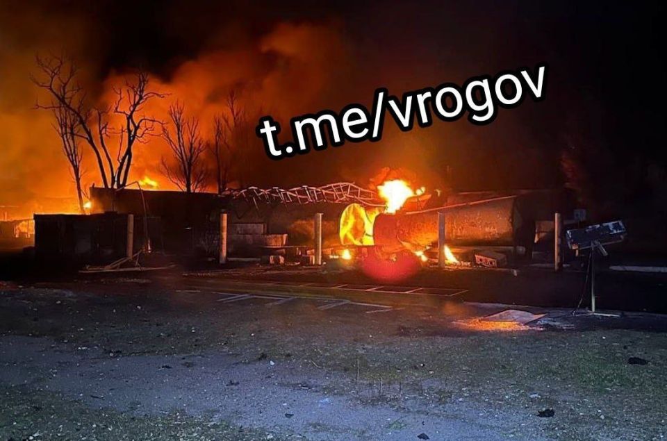 Помимо троих убитых гражданских в Ижевске, ВСУ сегодня также убили 18-летнего парня в ЛНР Помимо троих убитых гражданских в Ижевске, ВСУ сегодня также убили 18-летнего парня в ЛНР