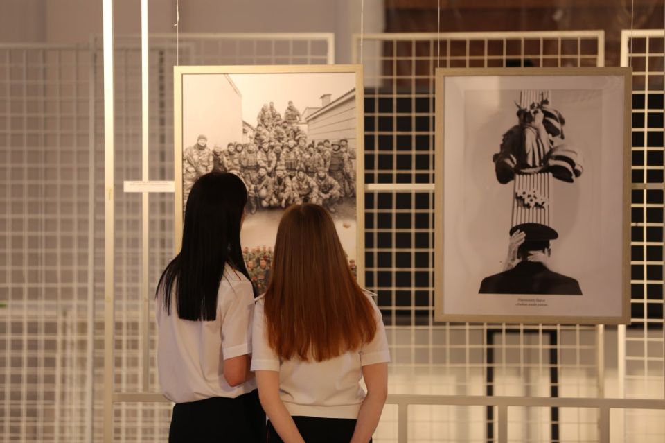 Алексей Кампф открыл инициированную региональным МВД выставку фоторабот ко Дню ветеранов боевых действий Алексей Кампф открыл инициированную региональным МВД выставку фоторабот ко Дню ветеранов боевых действий