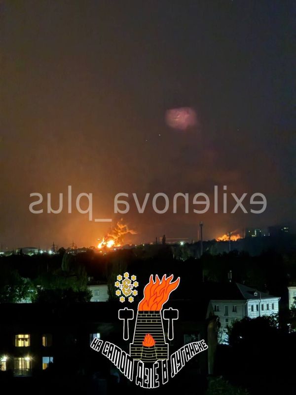 Еще кадры последствий атаки БПЛА ВСУ по Луганску Еще кадры последствий атаки БПЛА ВСУ по Луганску
