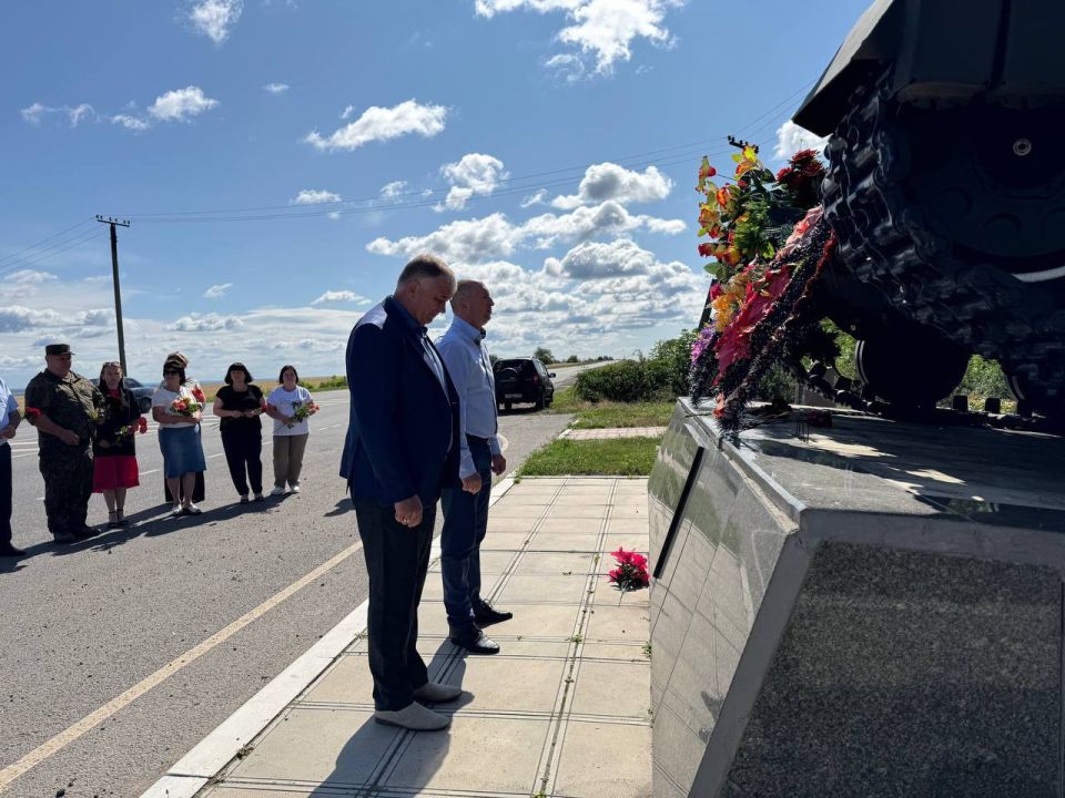 В День ветеранов боевых действий на Славяносербщине почтили память погибших защитников В День ветеранов боевых действий на Славяносербщине почтили память погибших защитников