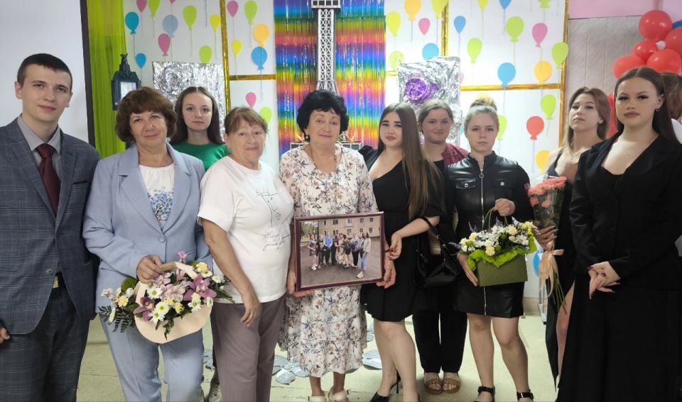В Лутугинском колледже прошел выпускной В Лутугинском колледже прошел выпускной