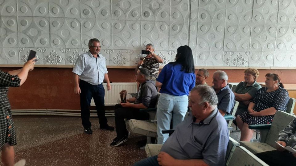 Сотрудники Благовского сельского Дома культуры совместно с сотрудниками Платоновского, Ульяновского и Грибовахского сельских клубов и Библиотеки с. Благовка провели встречу ветеранов боевых действий Сотрудники Благовского сельского Дома культуры совместно с сотрудниками Платоновского, Ульяновского и Грибовахского сельских клубов и Библиотеки с. Благовка провели встречу ветеранов боевых действий