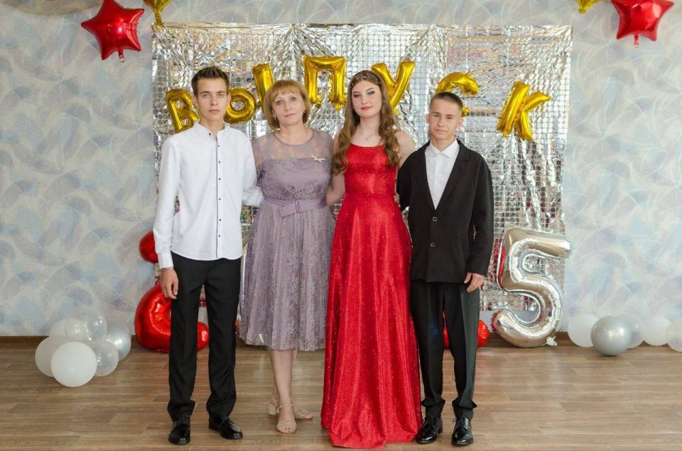 Выпускной вечер — незабываемое событие в жизни каждого! Выпускной вечер — незабываемое событие в жизни каждого!