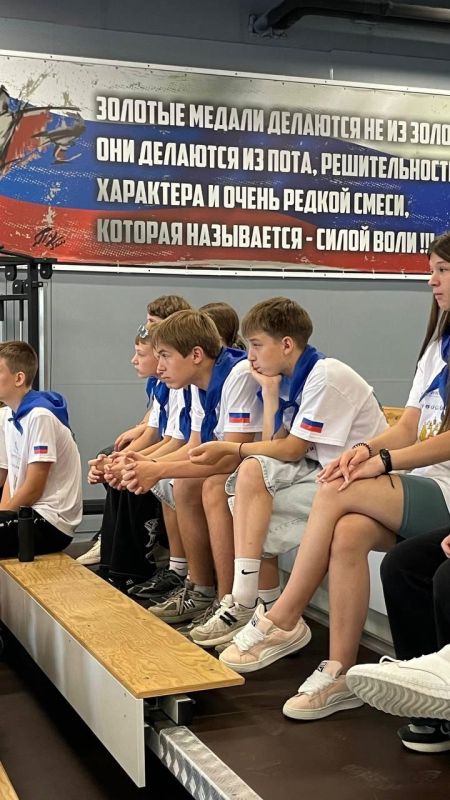 Спортивно-оздоровительный комплекс Армада посетили дети из Беловодского МО Спортивно-оздоровительный комплекс Армада посетили дети из Беловодского МО