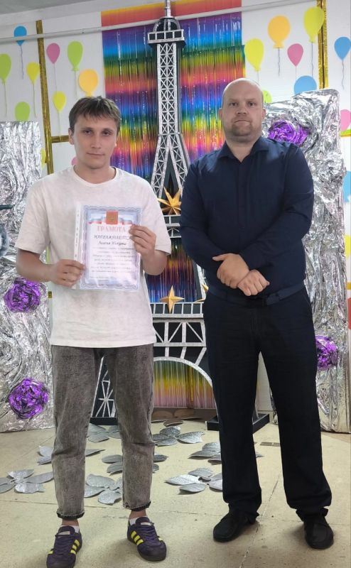 В Лутугинском колледже прошел выпускной В Лутугинском колледже прошел выпускной