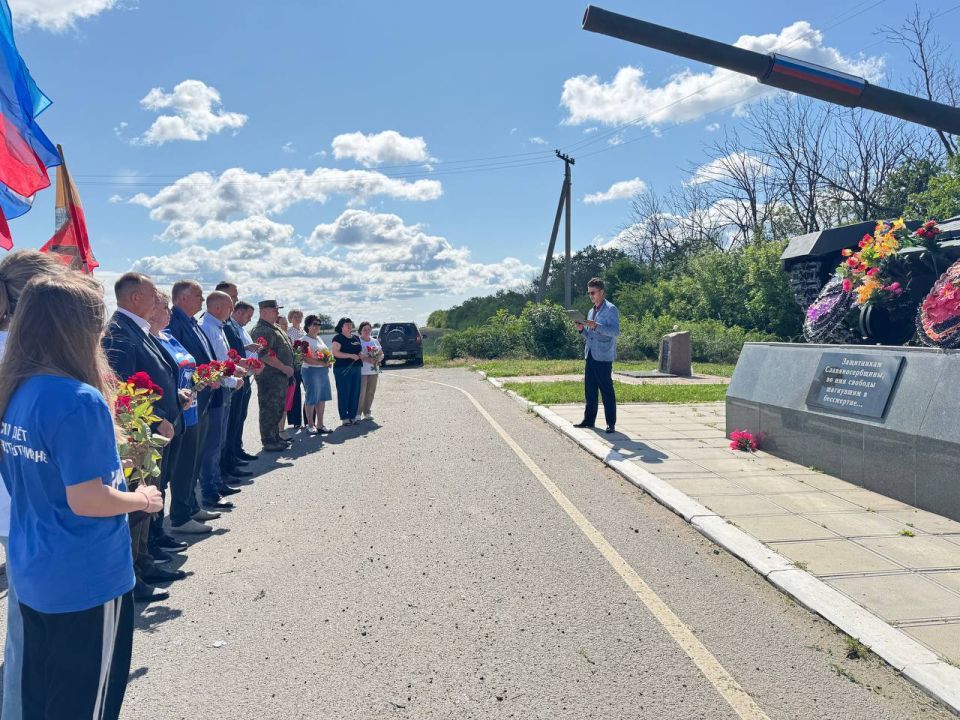 В День ветеранов боевых действий на Славяносербщине почтили память погибших защитников В День ветеранов боевых действий на Славяносербщине почтили память погибших защитников