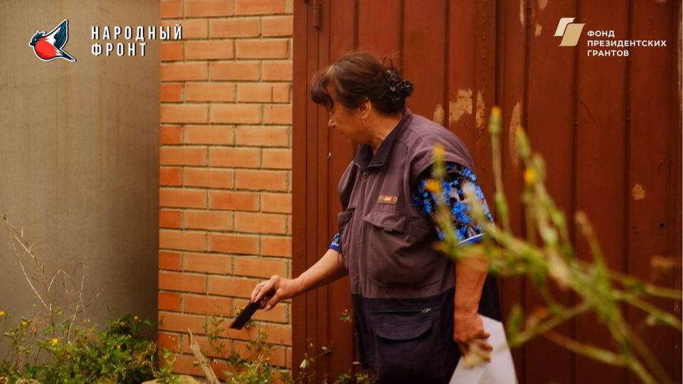 Прошлой ночью на Луганск был совершен налет беспилотников, в результате которого, пострадали мирные жители, дома в частном секторе и нефтебаза, которая обеспечивает топливом всю Республику Прошлой ночью на Луганск был совершен налет беспилотников, в результате которого, пострадали мирные жители, дома в частном секторе и нефтебаза, которая обеспечивает топливом всю Республику