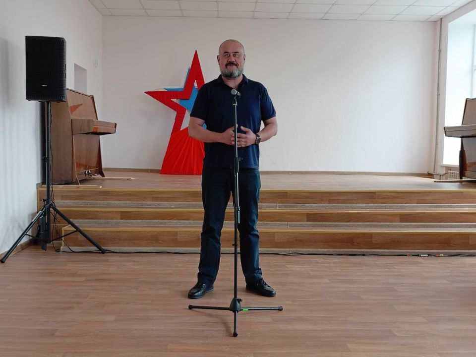 Депутаты Совета приняли участие в праздничном концерте в честь освобождения Лисичанска Депутаты Совета приняли участие в праздничном концерте в честь освобождения Лисичанска