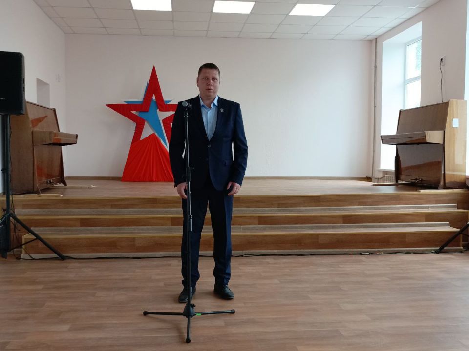 Депутаты Совета приняли участие в праздничном концерте в честь освобождения Лисичанска Депутаты Совета приняли участие в праздничном концерте в честь освобождения Лисичанска