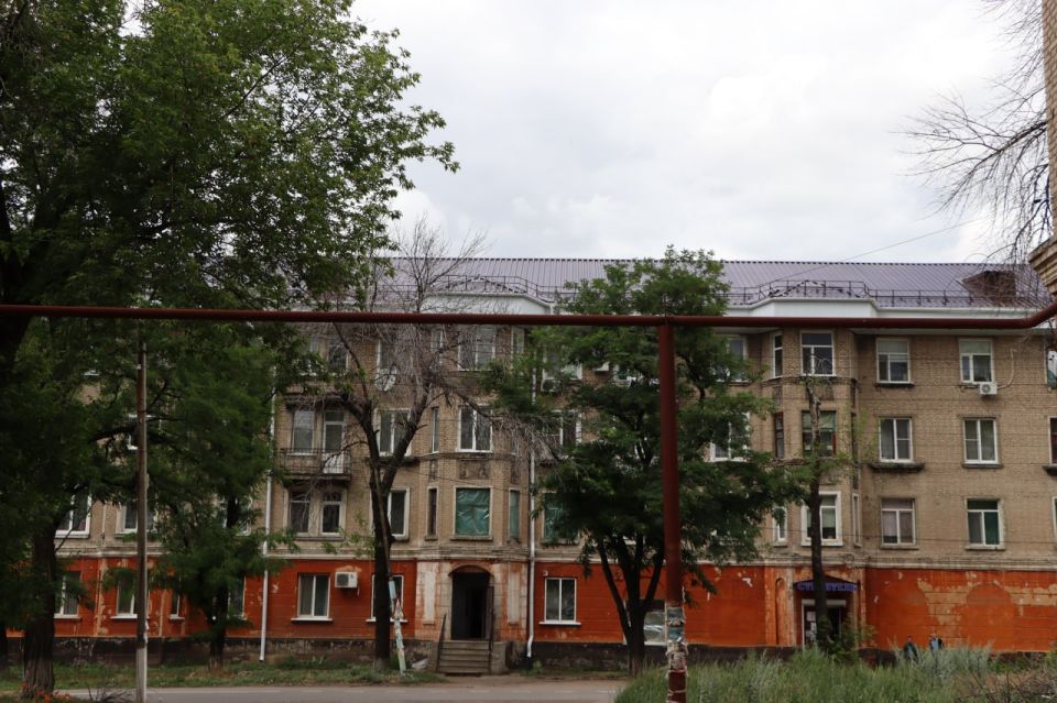 Евгений Бондарь: Сегодня на финишной прямой находится ремонт кровель трех многоквартирных домов в поселке Белореченский Евгений Бондарь: Сегодня на финишной прямой находится ремонт кровель трех многоквартирных домов в поселке Белореченский