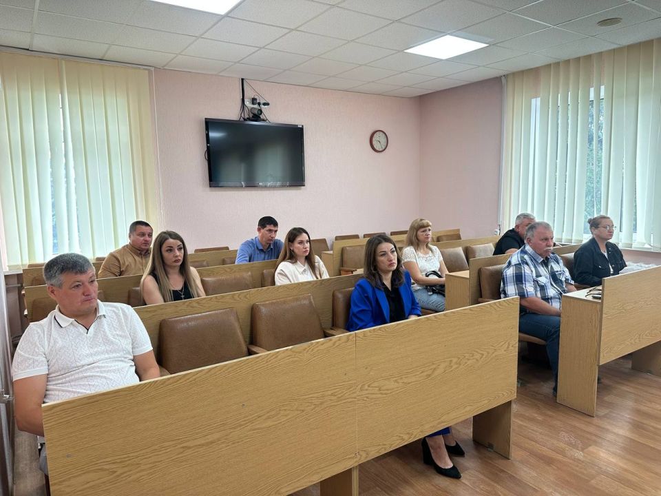 Андрей Рубанцов: Сегодня провёл рабочее совещание с начальниками отделов жизнеобеспечения поселков городского округа и села Благовка Андрей Рубанцов: Сегодня провёл рабочее совещание с начальниками отделов жизнеобеспечения поселков городского округа и села Благовка
