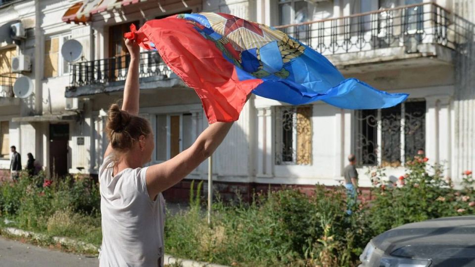 Сегодня жители Лисичанска отмечают третью годовщину освобождения города Сегодня жители Лисичанска отмечают третью годовщину освобождения города