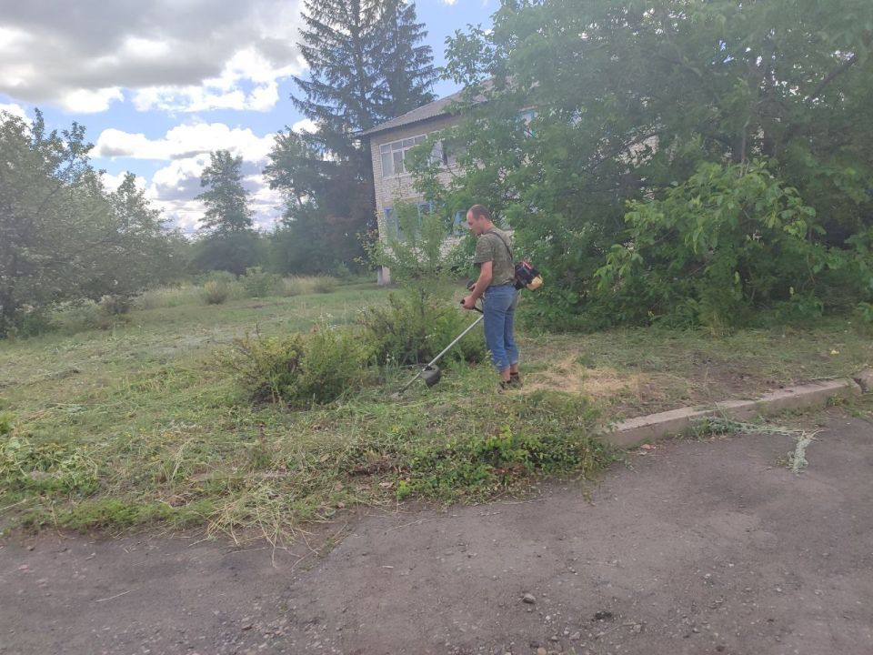 В Краснолучском городском округе продолжаются работы по благоустройству и профилактике пожаров В Краснолучском городском округе продолжаются работы по благоустройству и профилактике пожаров